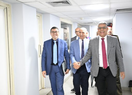 على هامش استضافة المؤتمر العلمي الأول للغرف النظيفة..أبوالمجد يفتتح غرفة نظيفة متكاملة بمقر الهيئة