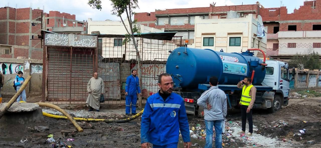تحرك عاجل لاحتواء أزمة الصرف الصحي بقرية ميت غزال بالغربية