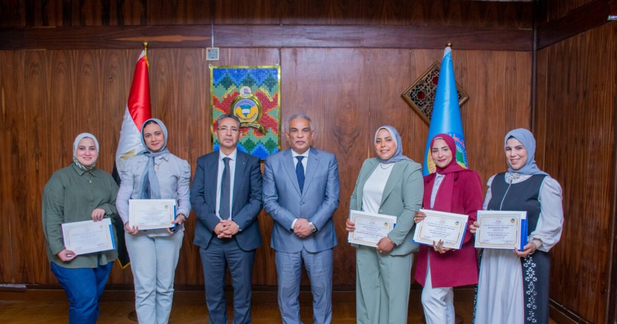 مجلس جامعة طنطا يكرم الحاصلين على جوائز أفضل رسالة ماجستير ودكتوراه للعام الجامعي 2025/2026