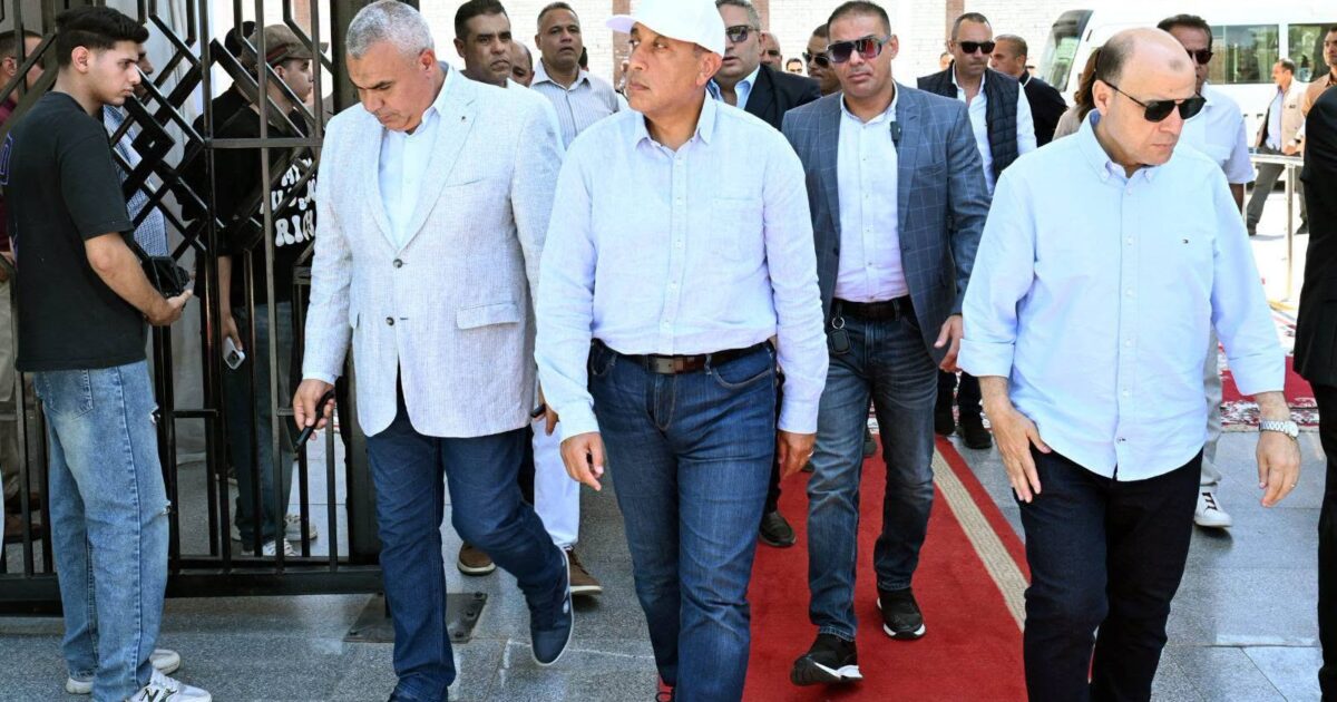 رئيس الوزراء يتابع أعمال تطوير حديقة الأندلس بطنطا